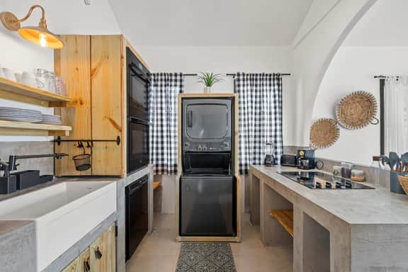 Villa Bohemia  II, Unit 7: Loft Room - Image 5