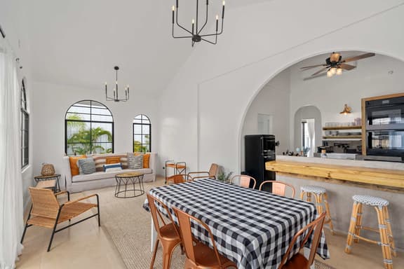 Villa Bohemia  II, Unit 7: Loft Room - Image 1