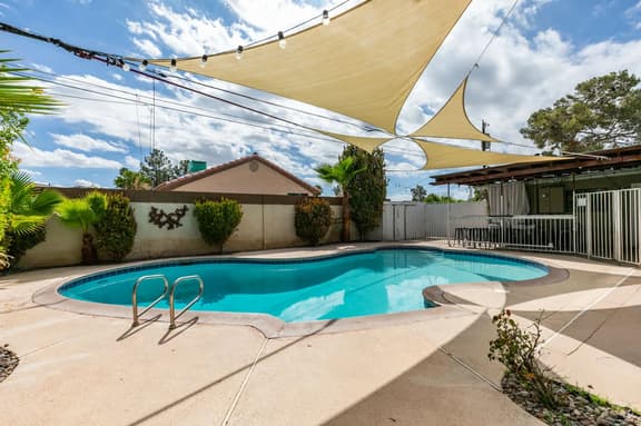 The Vegas Oasis A Modern Desert Retreat 6 Bedrooms - Image 1