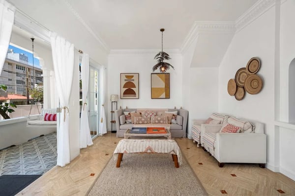 Fully furnished homes